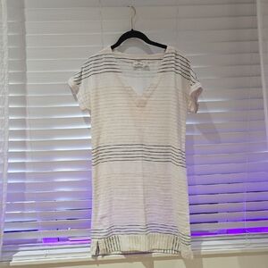 Vineyard Vines Ivory and Black Striped V-Neck Top